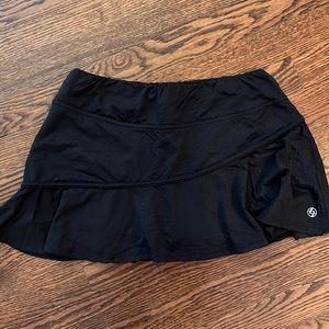 Lija Tennis skirt size small